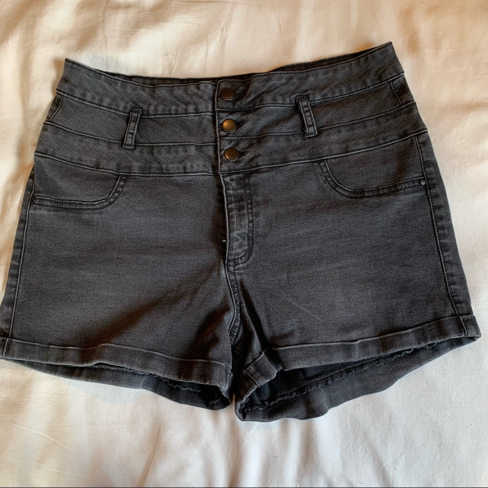 Refugee Jean shorts